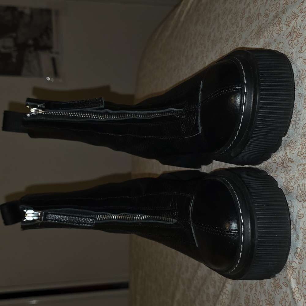 LÄSTShane Black Front Zip Leather Boots - Picture 2 of 13